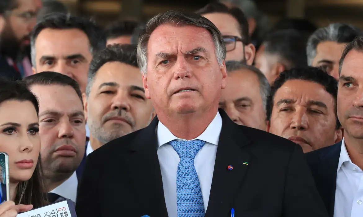 PGR defende reforço de policiamento perto da casa de Bolsonaro