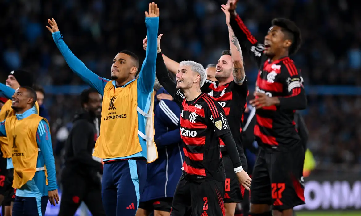 Flamengo mostra raça e garante presença na final da Libertadores