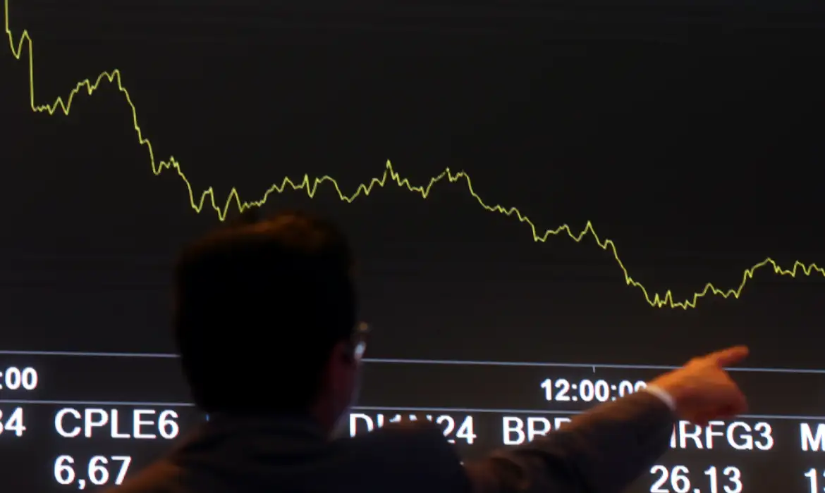 Bolsa volta a bater recorde e alcança marca de 154 mil pontos