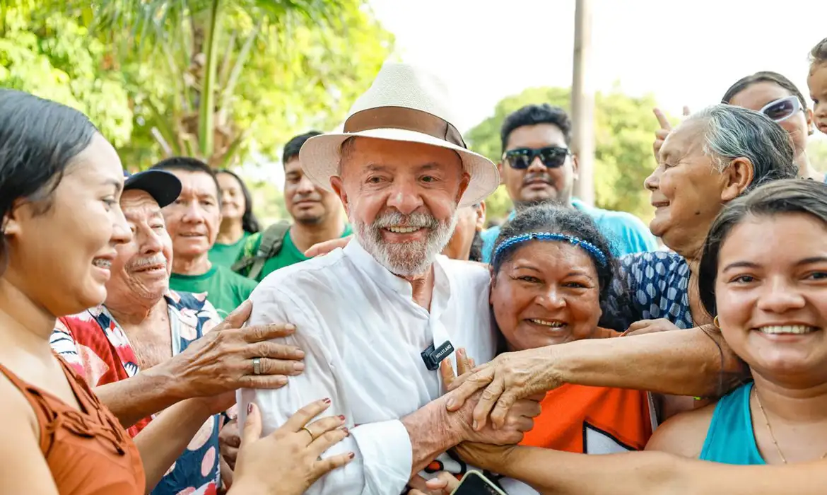 Justiça tributária: Lula celebra isenção para quem ganha até R$ 5 mil