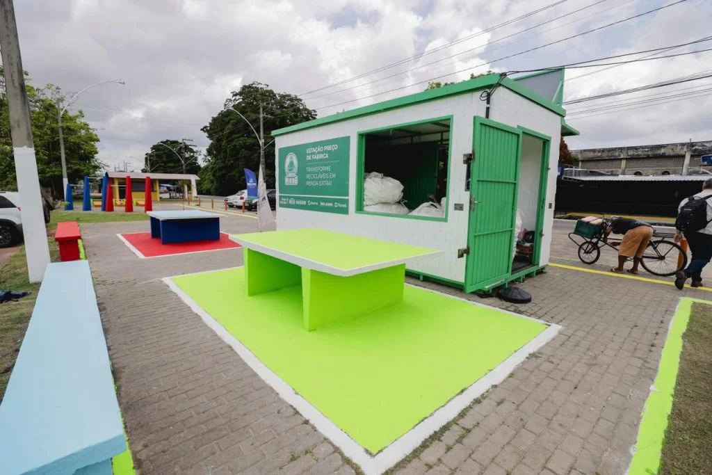 Inaugurado em Belém pela prefeitura espaço que troca recicláveis por PIX