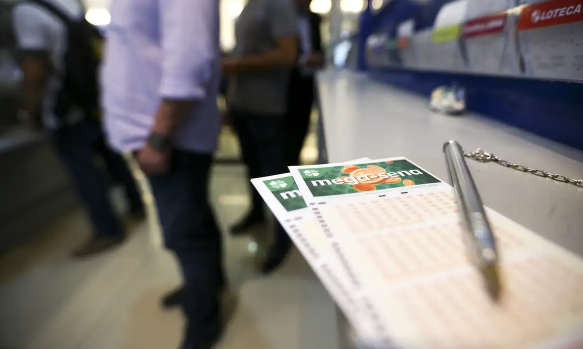 Mega-Sena acumula novamente e prêmio principal vai para R$ 55 milhões