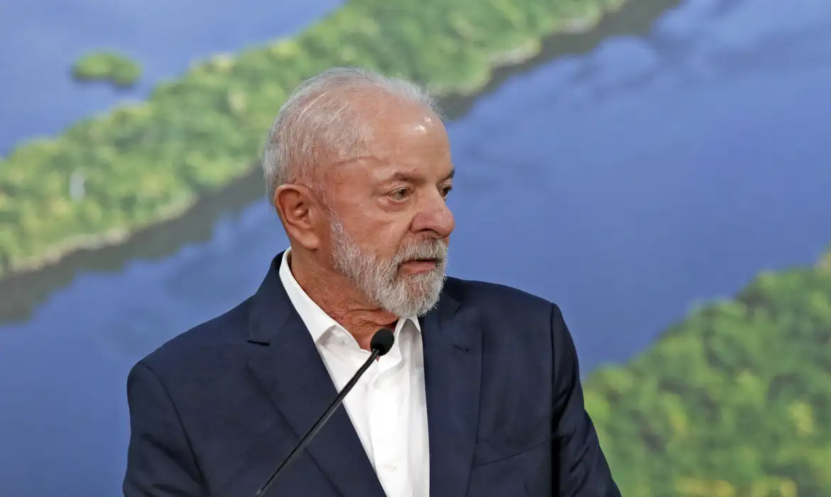 Lula agradece Trump e espera “zerar celeuma” com os EUA