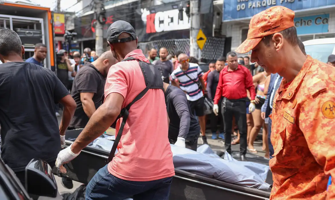 Moraes manda RJ preservar vídeos e enviar laudos e fotos de operação
