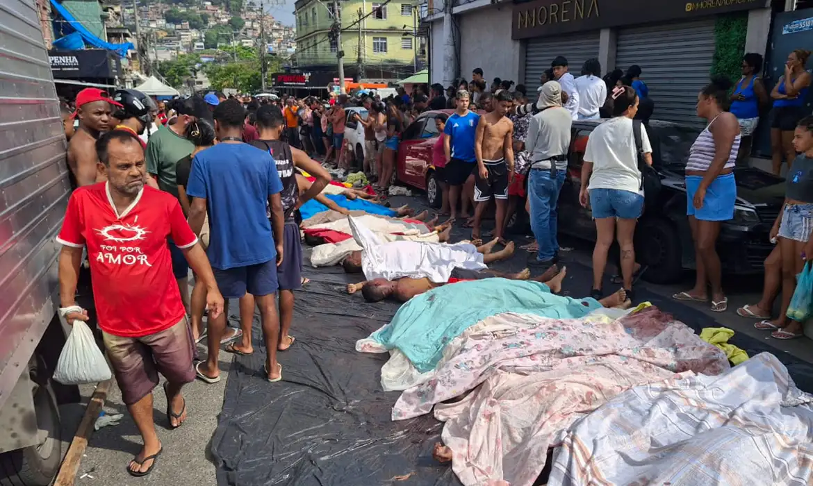 Cinco PMs são presos por crimes em megaoperação no Rio