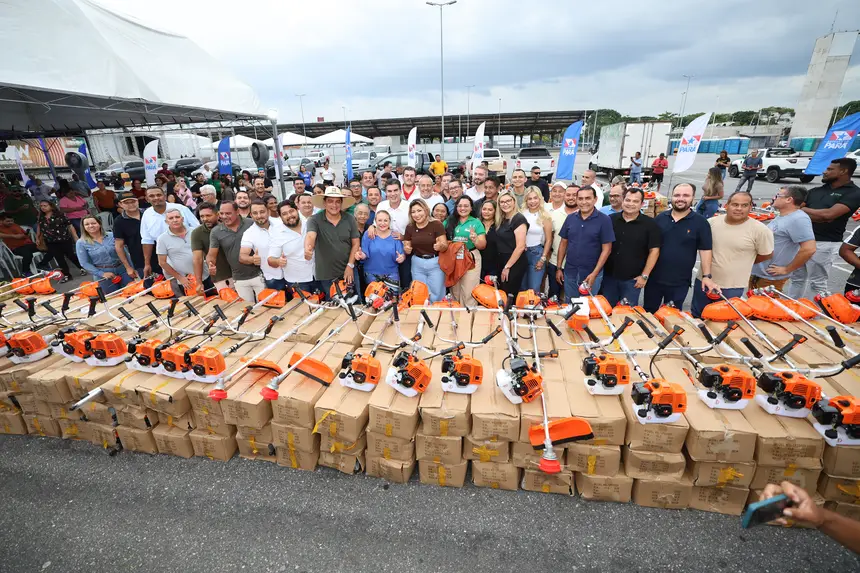 Governo do Pará entrega mais de 900 roçadeiras para agricultores familiares de 33 municípios