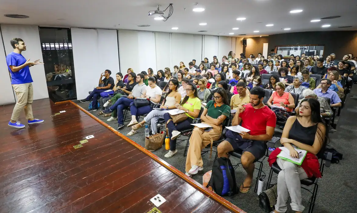 Câmara publica edital de concurso público com inscrições em janeiro