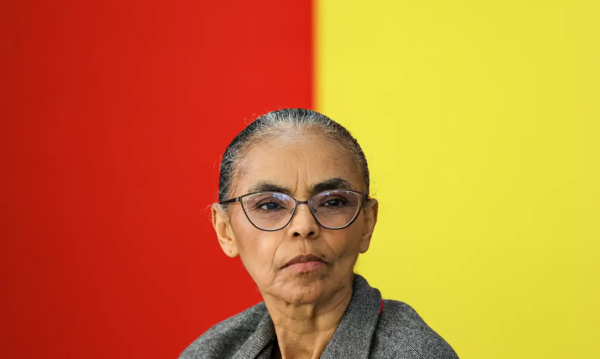 Saída da dependência de combustível fóssil é possível, diz Marina