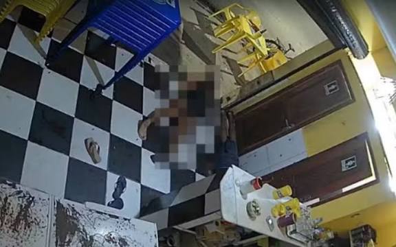 Homem executado dentro de bar