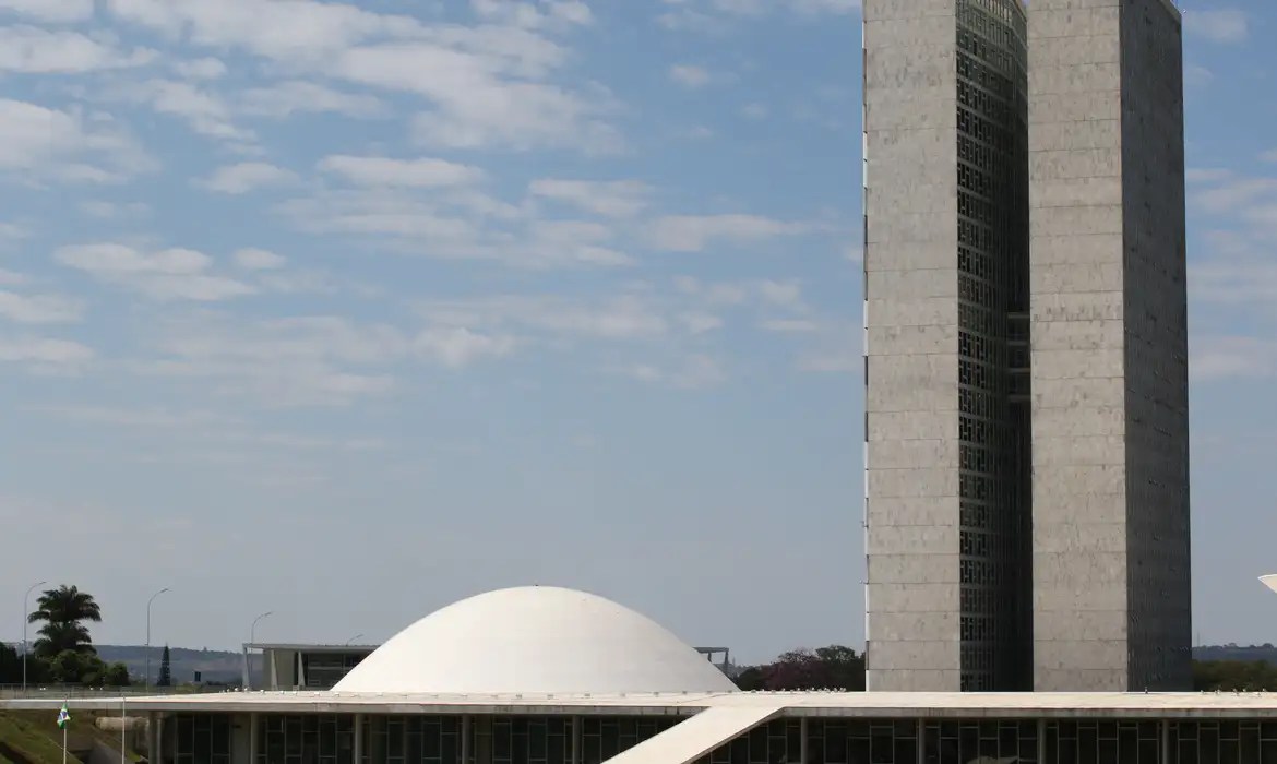 Congresso aprova MP do licenciamento ambiental especial