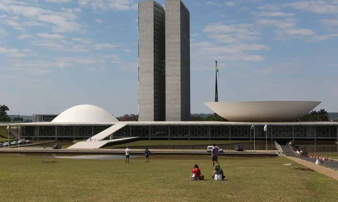 Plenário da Câmara deve votar PEC da Segurança Pública na terça-feira