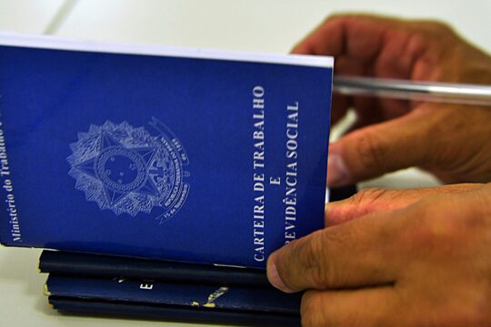 Brasil cria 1,279 milhão de postos de trabalho em 2025, aponta Caged