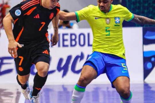 Copa América de Futsal: Brasil empata com Colômbia em estreia difícil