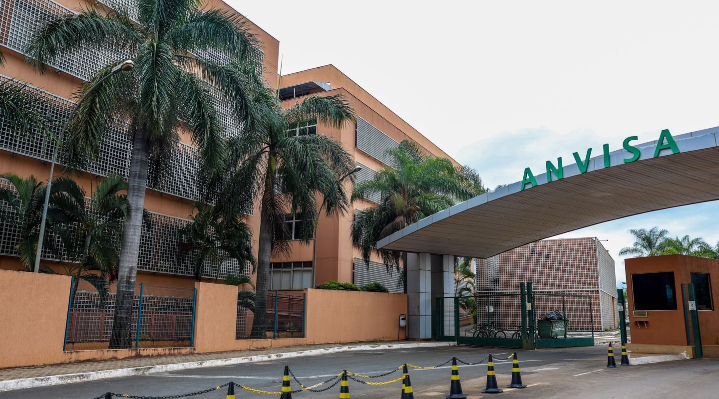 Anvisa determina recolhimento de lotes de antibióticos