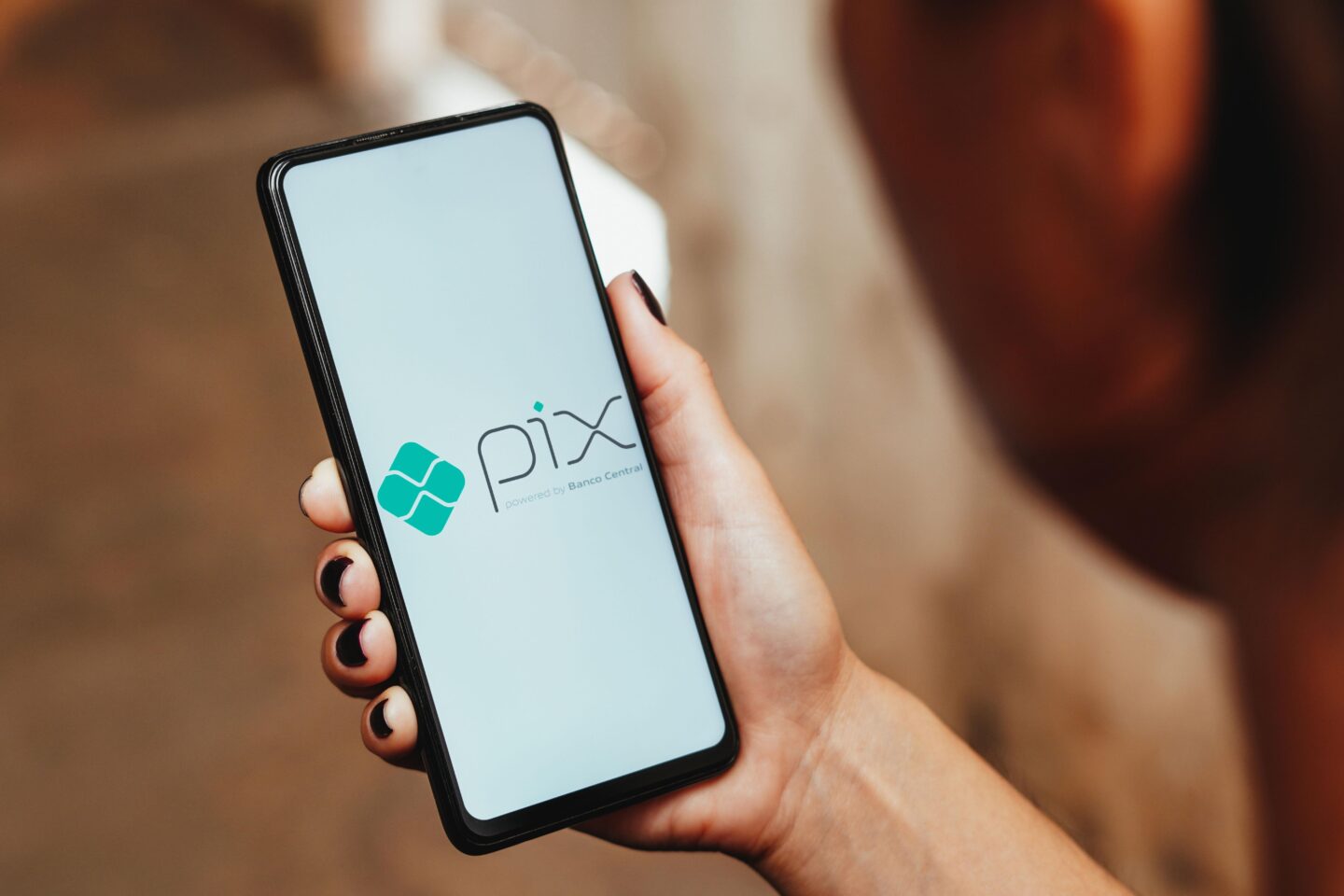Banco Central reforça segurança do Pix com novas regras de devolução