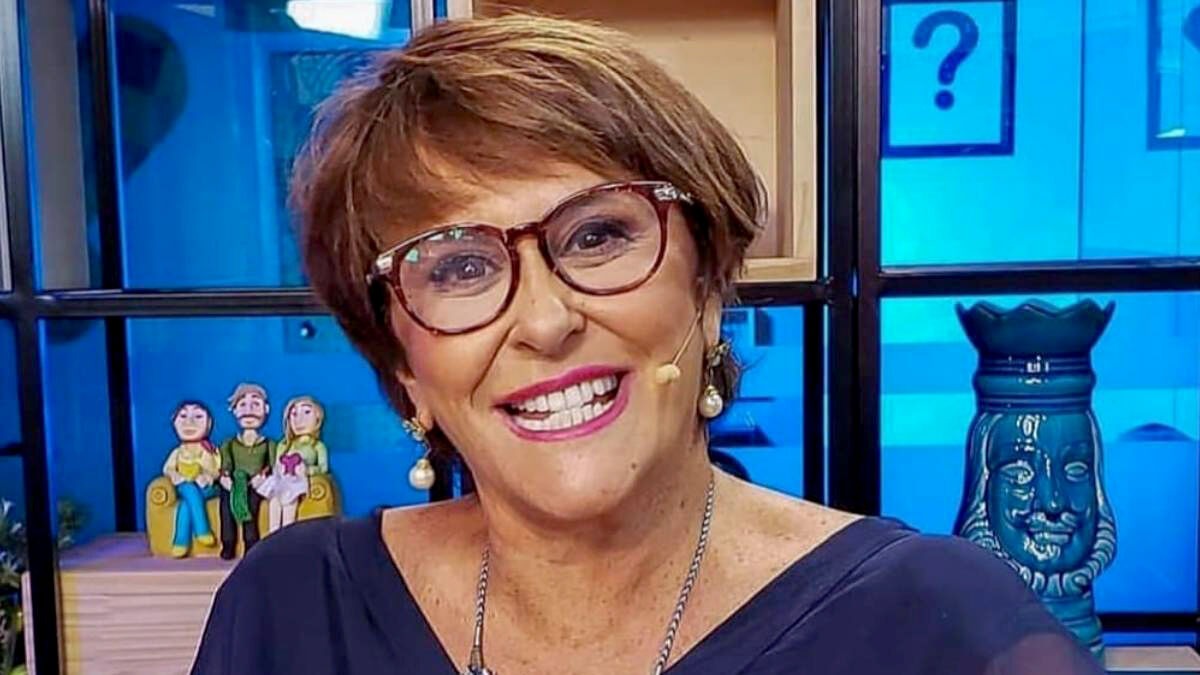 Márcia Sensitiva é internada após fortes dores e revela doença autoimune