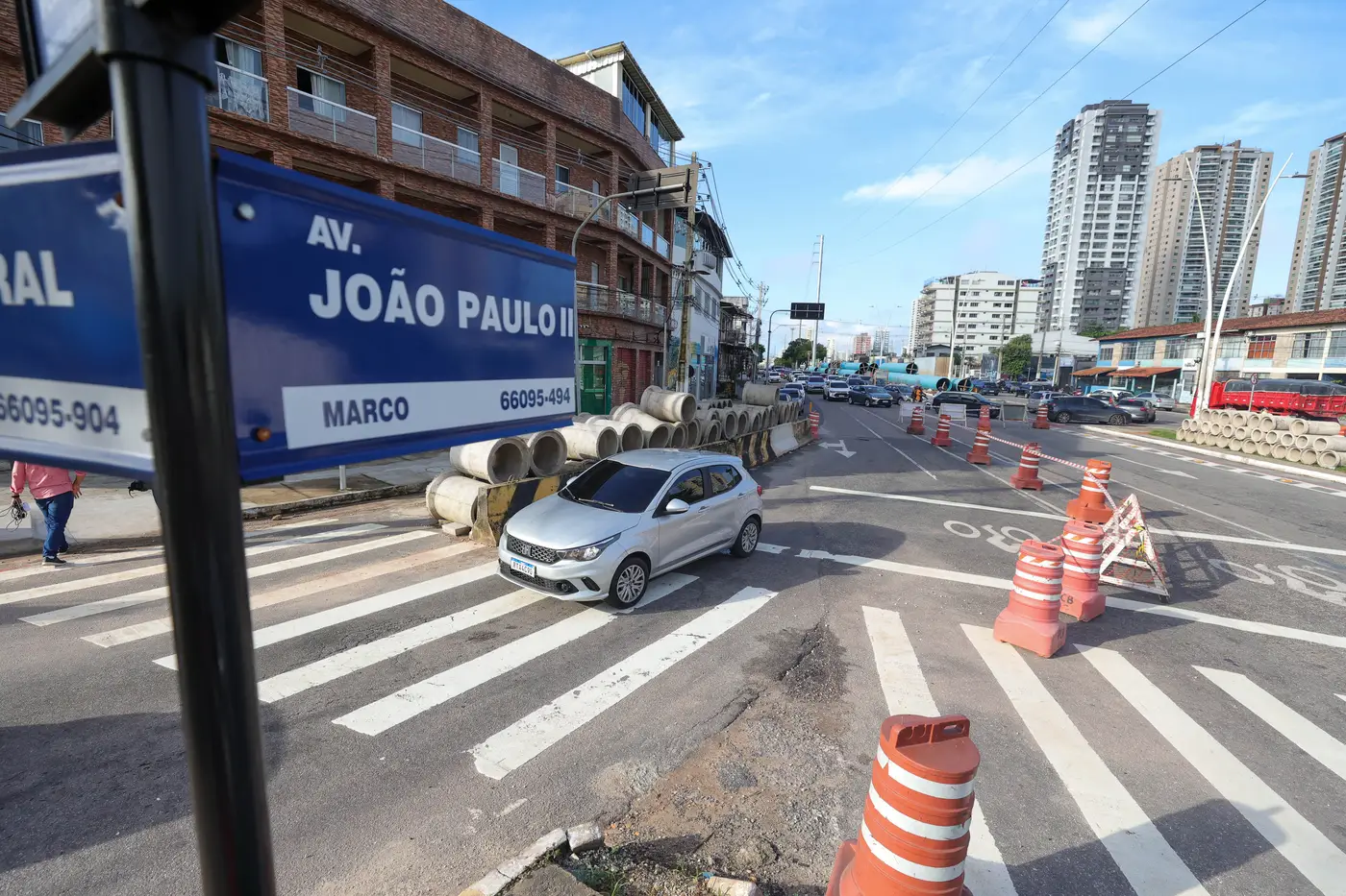 Trânsito na Avenida João Paulo II é alterado para avanço das obras do novo viaduto em Belém