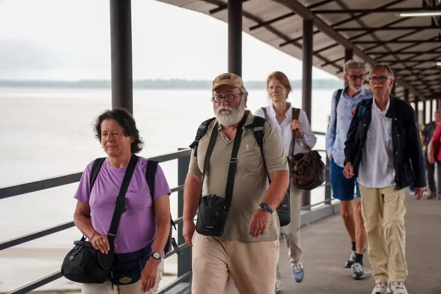 Navio de cruzeiro alemão chega a Belém com mais de 200 passageiros
