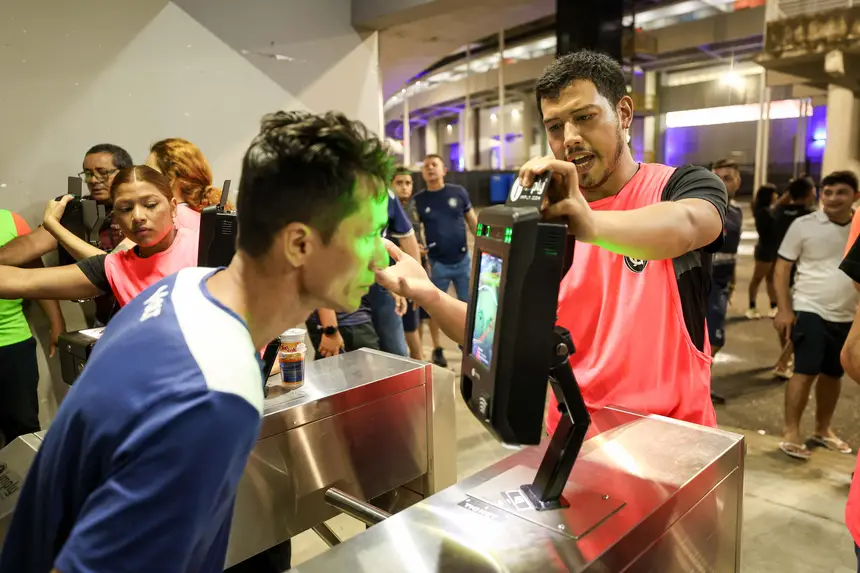 Mangueirão recebe mais de 25 mil torcedores e estreia biometria facial para reforçar segurança