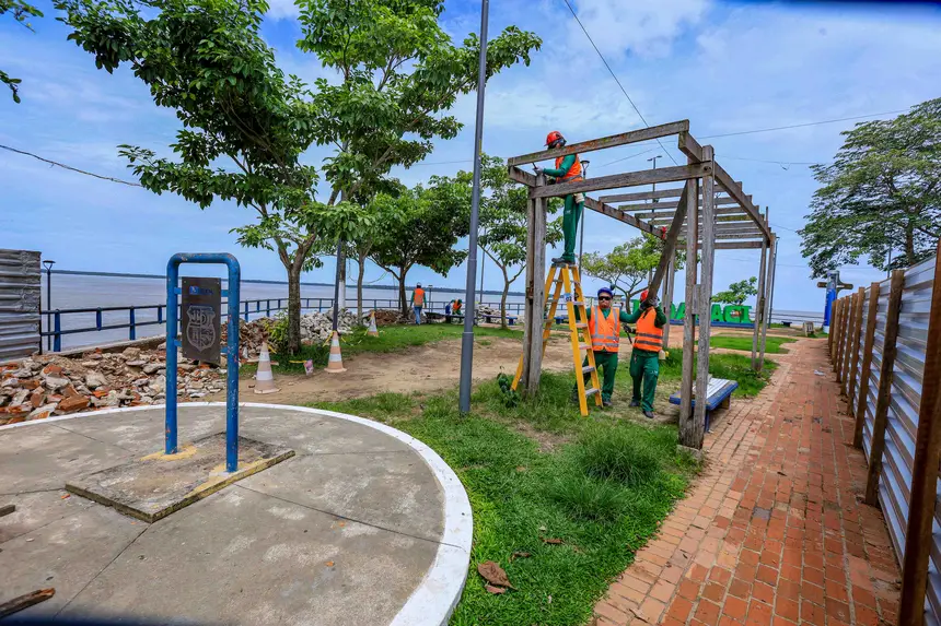 Orla do Cruzeiro, em Icoaraci, passa por obras de reconstrução