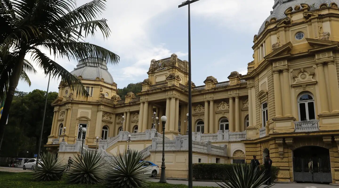 Entenda o que acontece no Rio com a renúncia de Claudio Castro