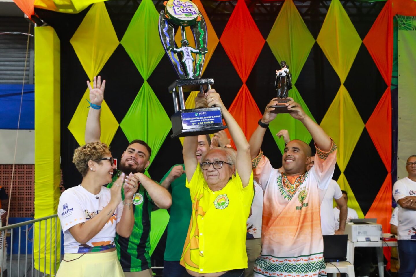 Bole-Bole celebra tetracampeonato no Carnaval de Belém