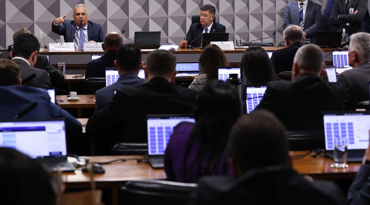 Mendonça proíbe CPMI do INSS de acessar dados de Vorcaro em sala-cofre
