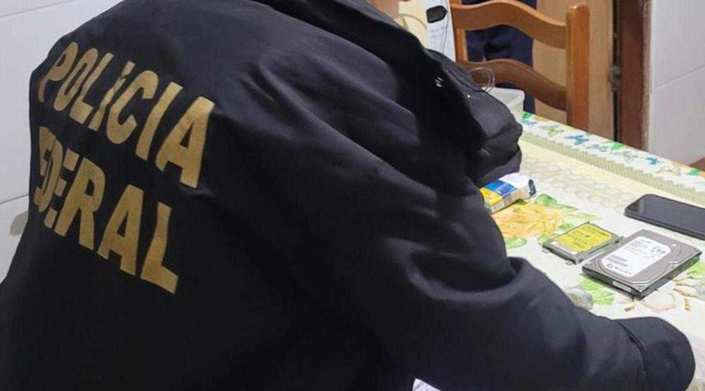 Polícia Federal faz operação contra apologia ao nazismo na internet