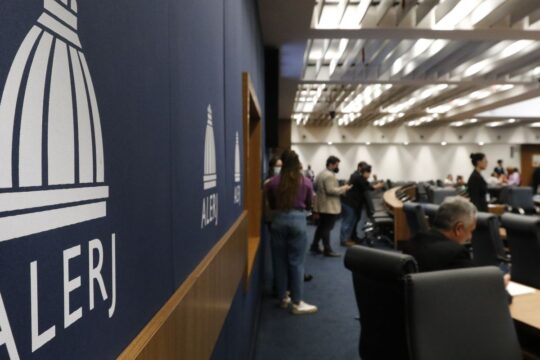 PL pede que governo tampão do RJ seja exercido por presidente da Alerj