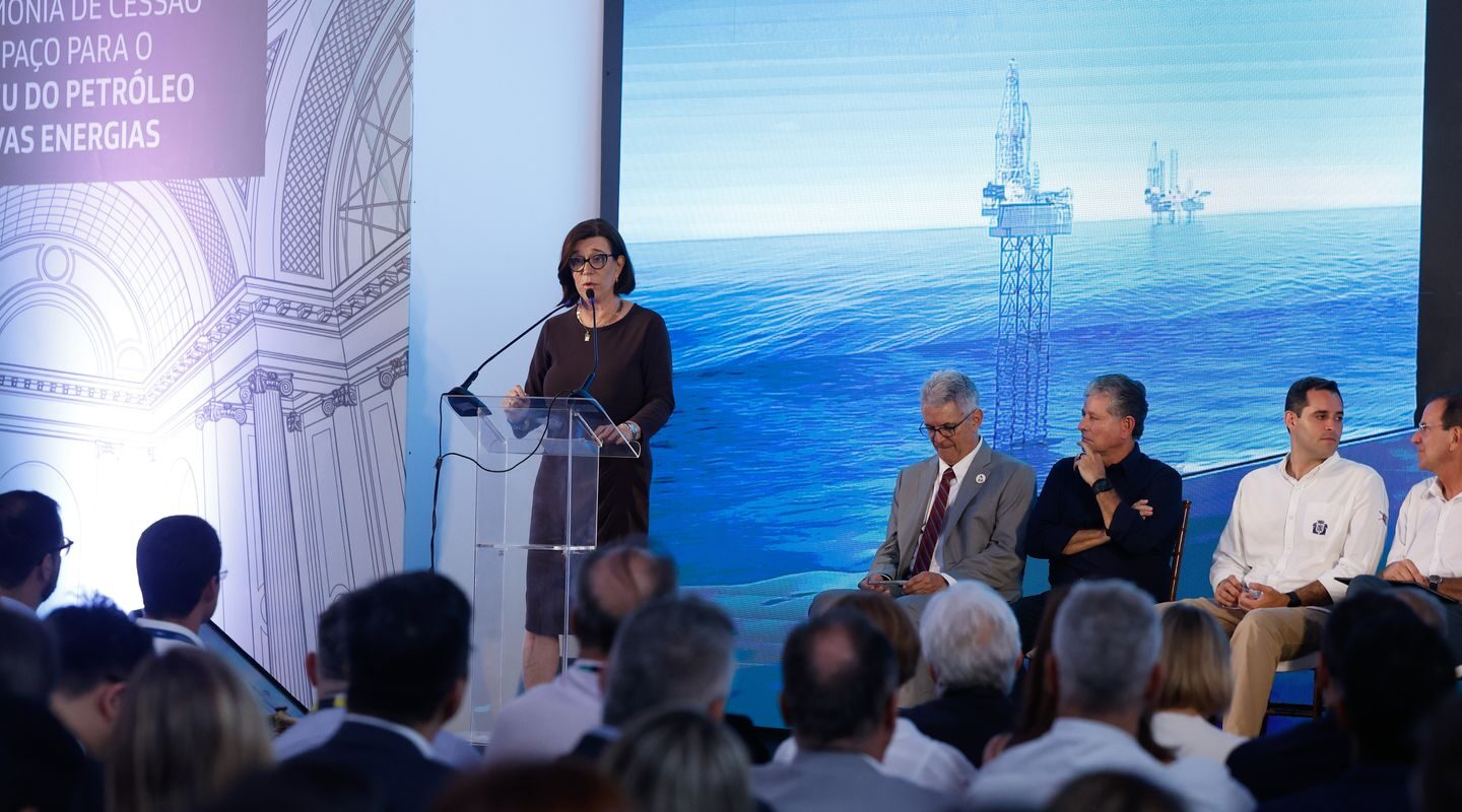 Petrobras suspendeu leilão de combustíveis para reavaliar estoques