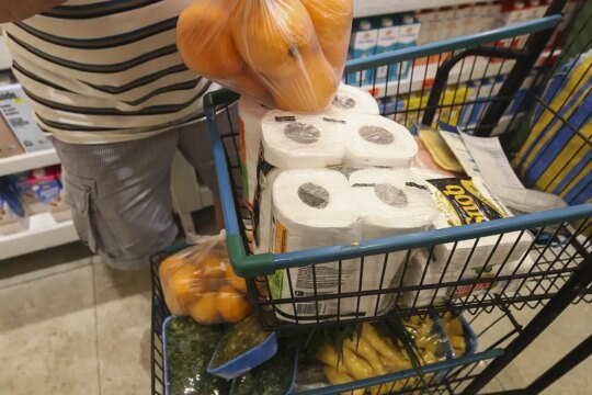 Prévia da inflação de março fica em 0,44%, pressionada por alimentos