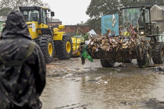 Um em cada quatro brasileiros já saiu de casa por evento climático