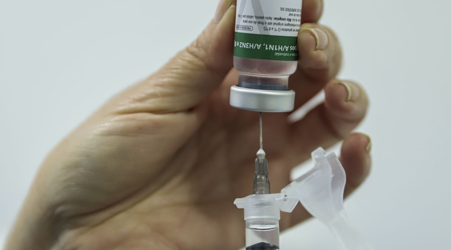 Vacinação contra a gripe começa no DF