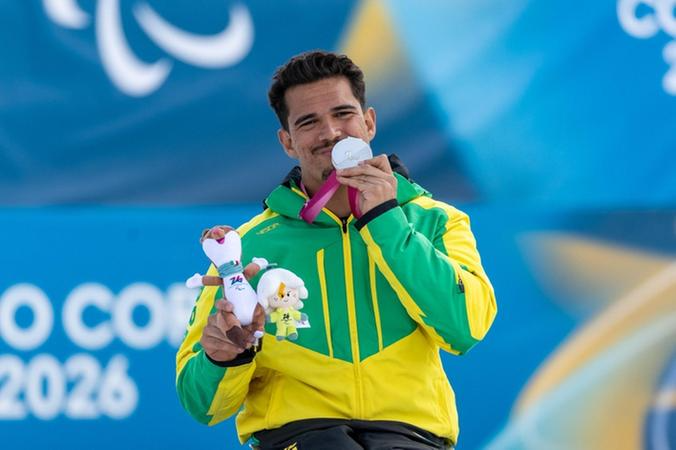 Cristian Ribera conquista prata e garante medalha inédita para o Brasil nas Paralimpíadas de Inverno
