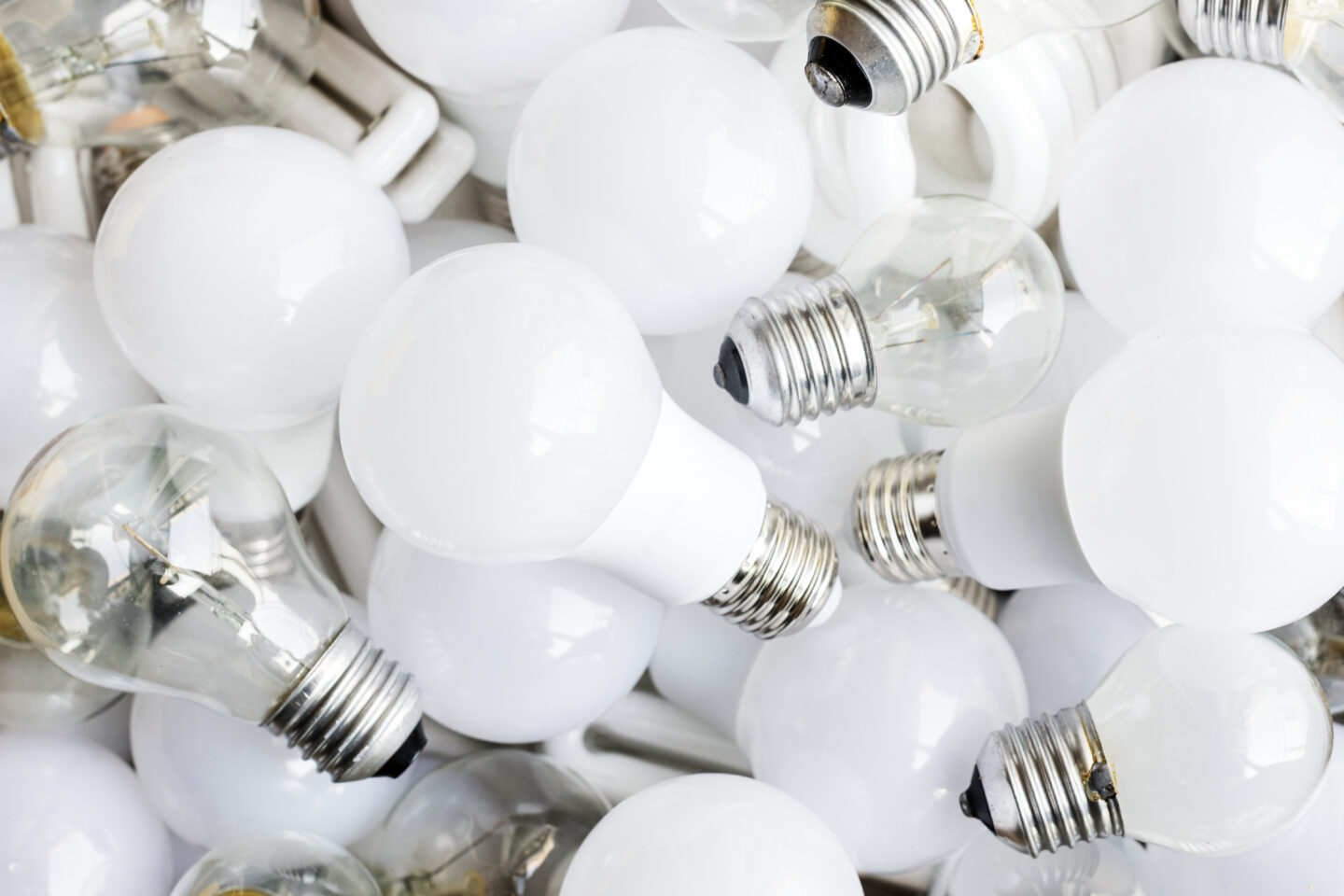 Onde trocar lâmpadas incandescentes por LED em Belém? Veja locais