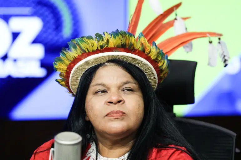 Sônia Guajajara é internada na UTI em São Paulo; saiba o motivo