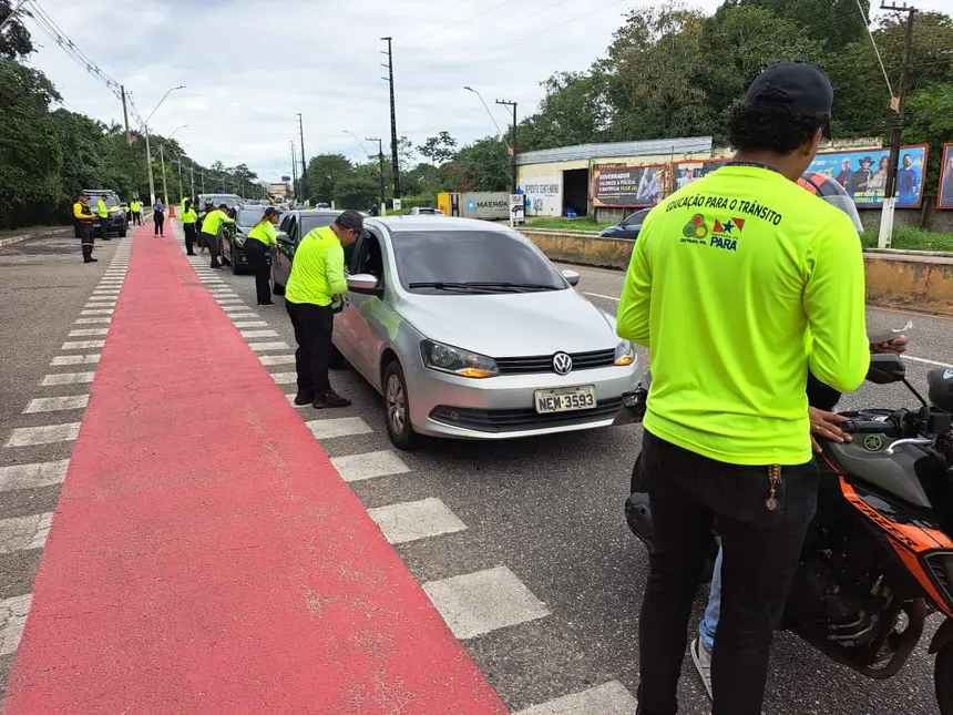 Detran promove ação sobre autismo no trânsito e orienta condutores em Belém