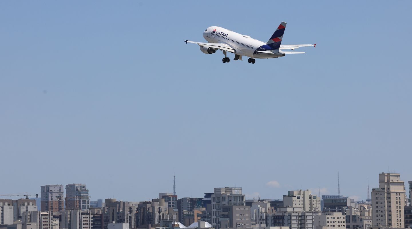 Petrobras reduz preço do querosene de aviação em 14,2%