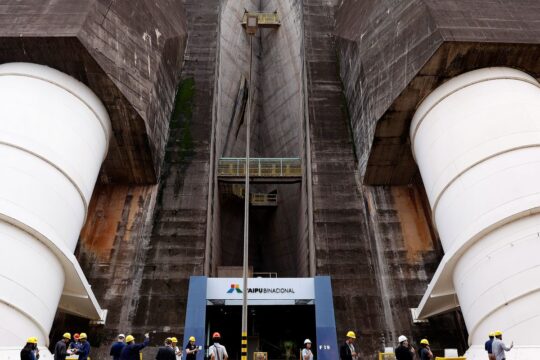 Diretor brasileiro de Itaipu garante tarifa reduzida em 2027