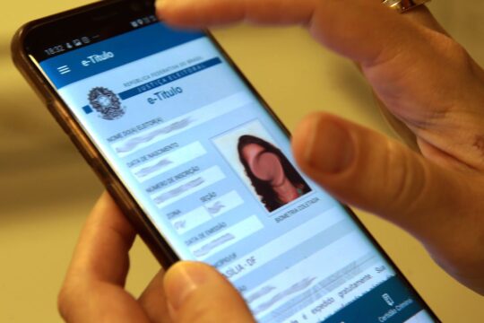 Eleitor tem um mês para regularizar pendências e ficar apto a votar