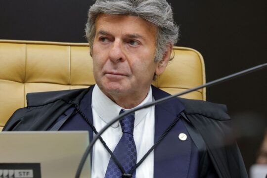 Fux vota por eleição indireta para o governo do Rio; placar está 1 a 1