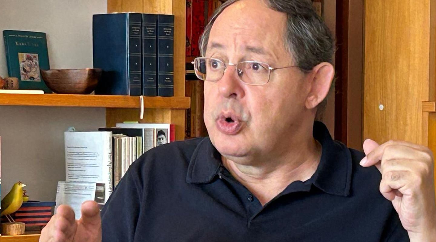 Hiperglobalização está em crise, diz economista Eduardo Giannetti