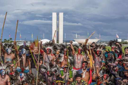 Indígenas levam a Itamaraty proposta de áreas livres de petróleo e gás