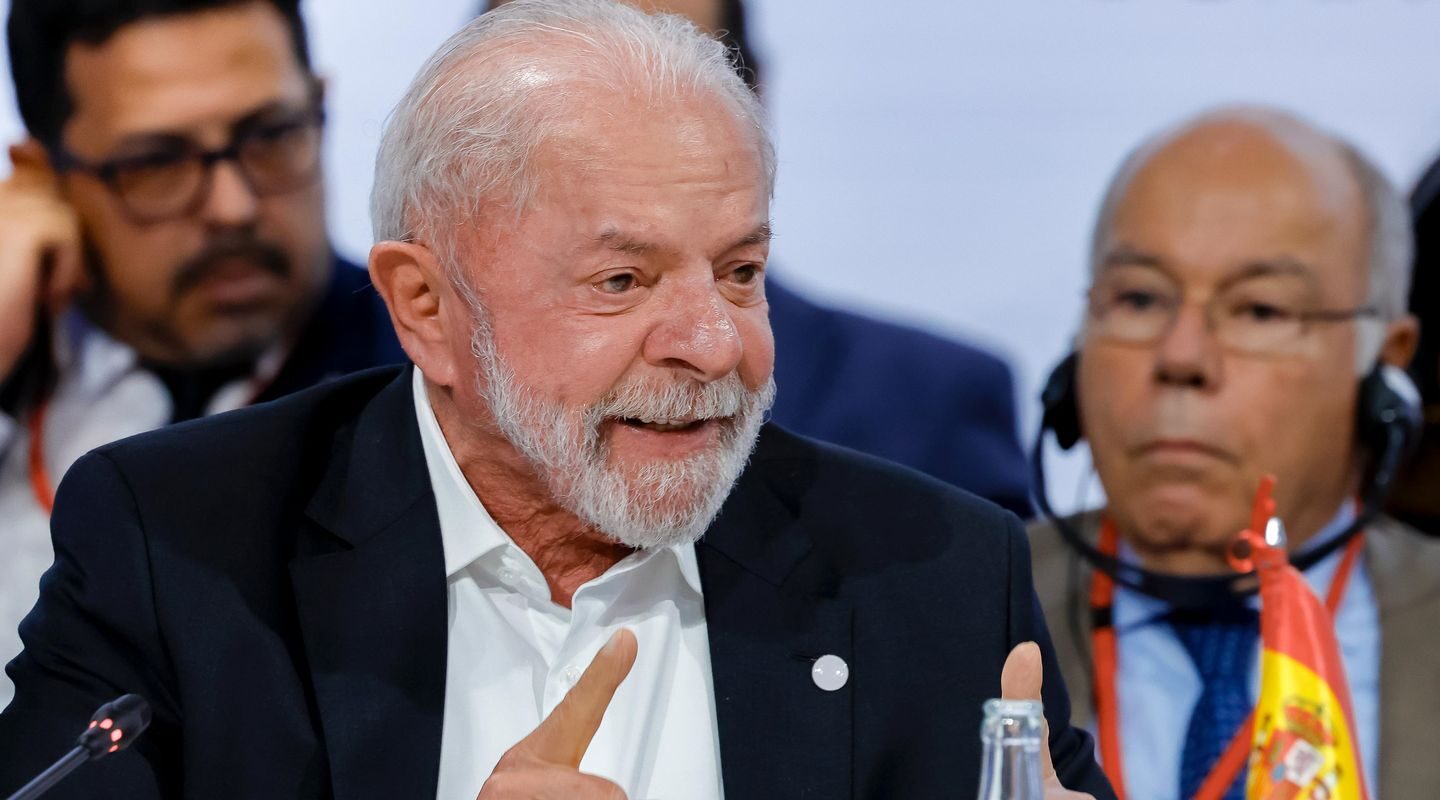 Lula defende fim da escala 6×1 e critica desigualdade no trabalho
