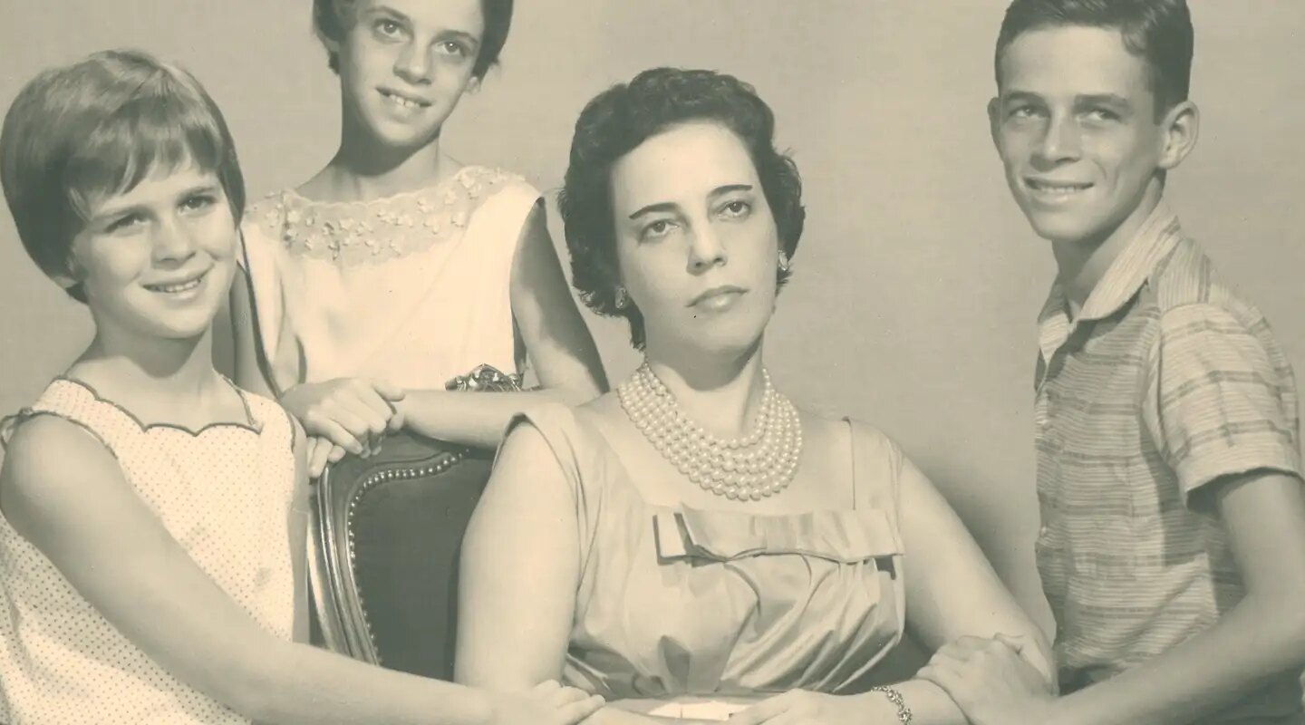 Morta há 50 anos, Zuzu Angel usou a maternidade como arma política