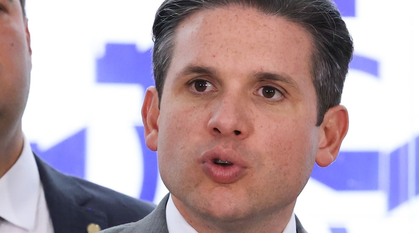 Motta cria comissão para analisar PEC da redução da escala 6X1