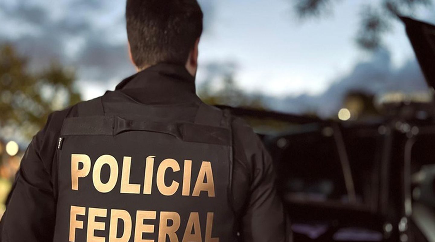 PF prende suspeito de distribuir imagens de abuso sexual infantil