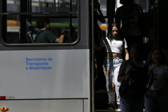 Rio terá lei contra abuso a mulheres no transporte coletivo