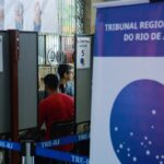 TRE-RJ faz plantão para regularizar situação de eleitores