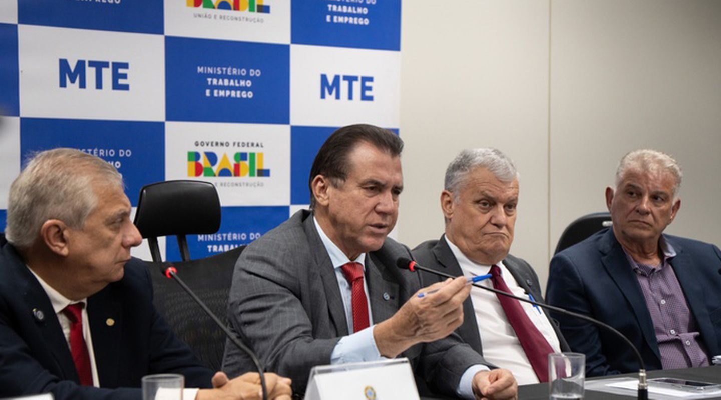 Taxistas pedem ao governo linha de crédito para renovação de frota